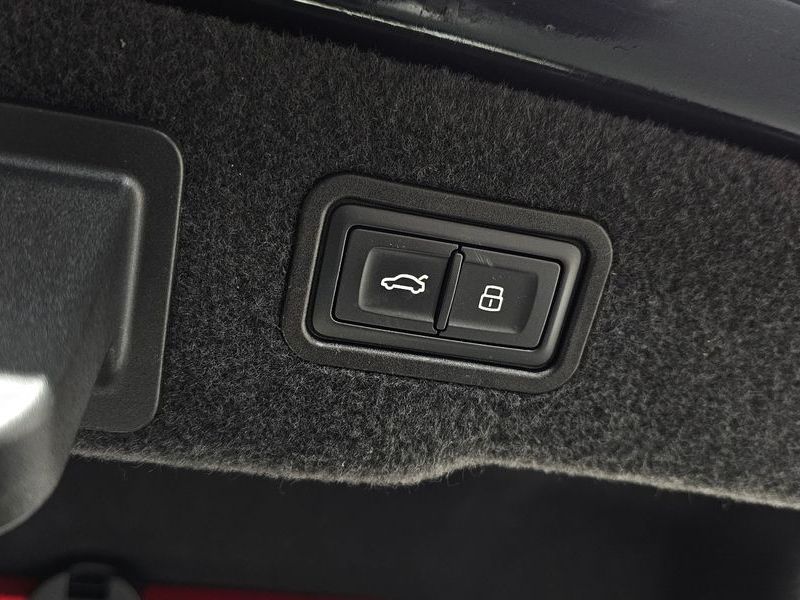 2021 Audi A8 55 TFSI Quattro LWB photo 19
