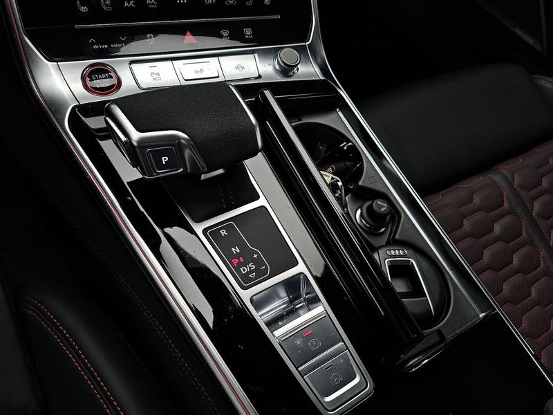 2025 Audi RS6 4.0 TFSI Quattro Avant Performance photo 9