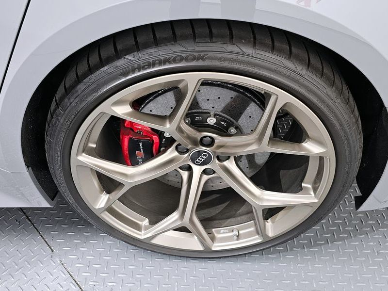 2025 Audi RS6 4.0 TFSI Quattro Avant Performance photo 21