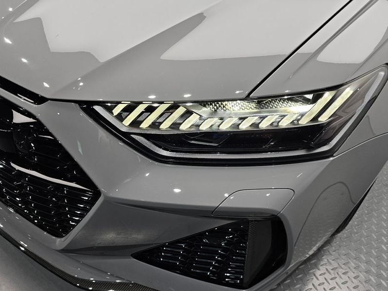 2025 Audi RS6 4.0 TFSI Quattro Avant Performance photo 22