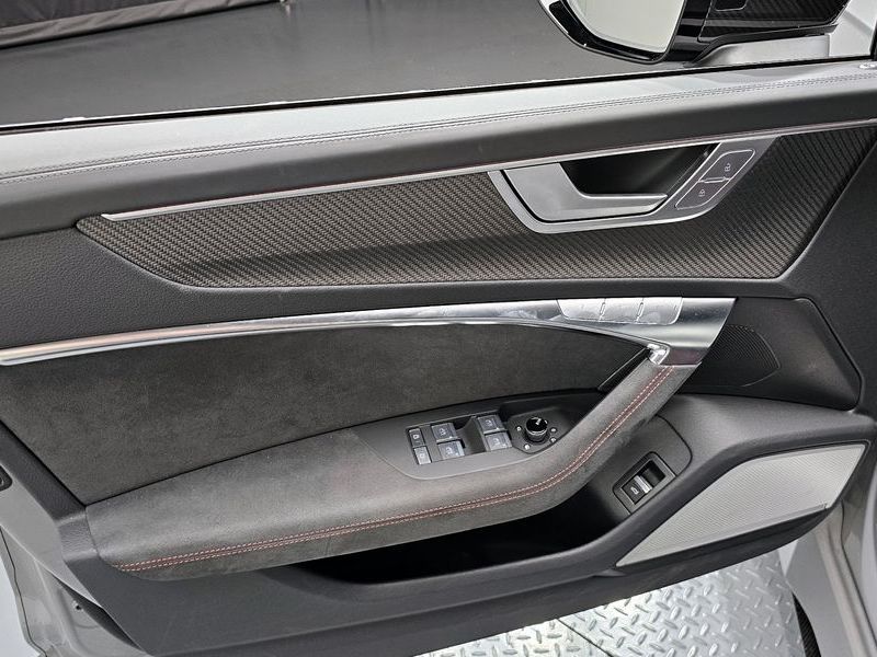 2025 Audi RS6 4.0 TFSI Quattro Avant Performance photo 24