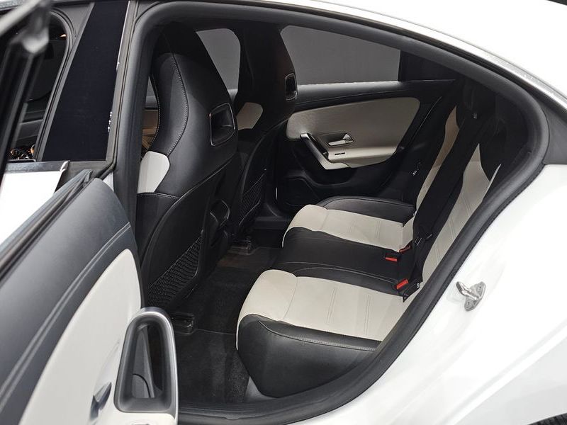 2020 Mercedes-Benz A-Class CLA250 4MATIC photo 11