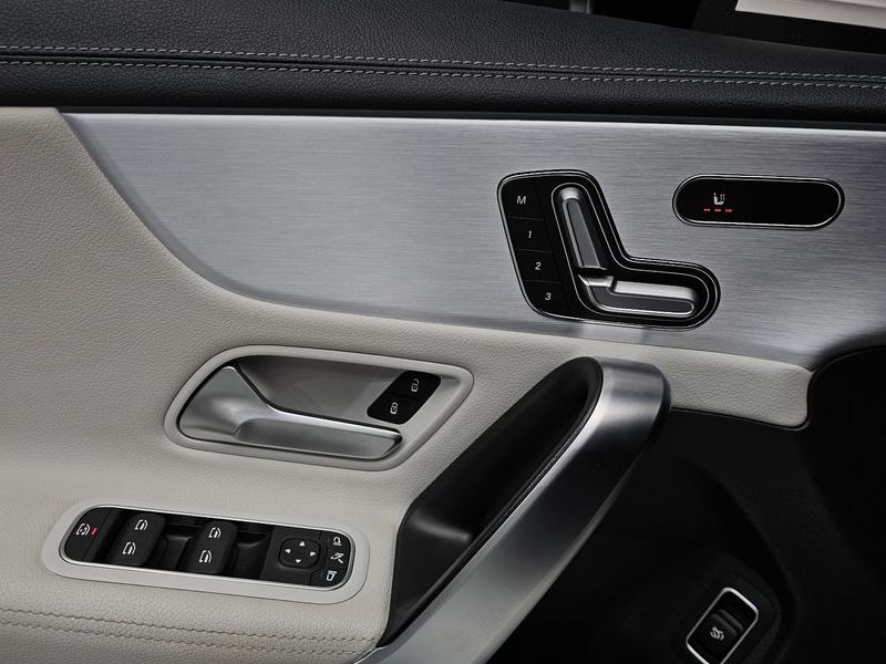 2020 Mercedes-Benz A-Class CLA250 4MATIC photo 12