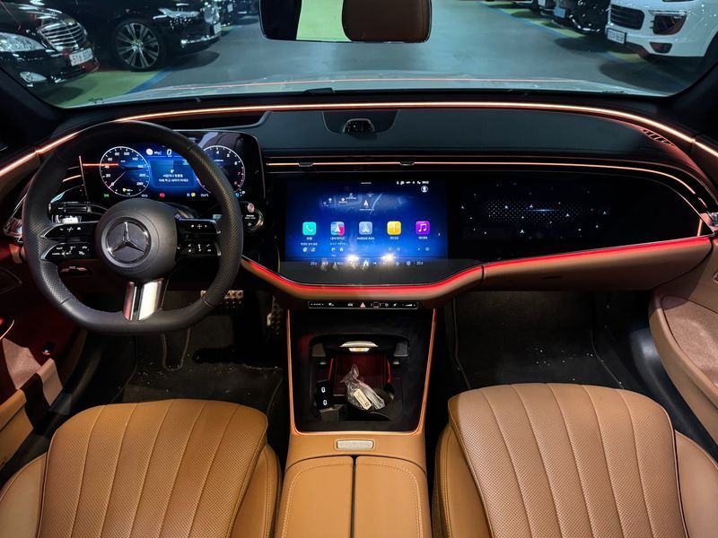 2026 Mercedes-Benz E-Class E300 4MATIC AMG Line photo 7