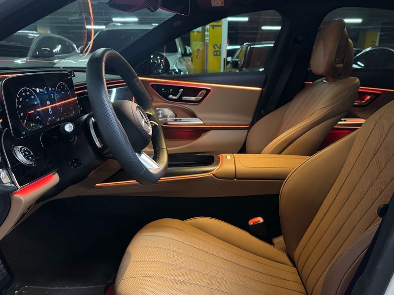 2026 Mercedes-Benz E-Class E300 4MATIC AMG Line photo 10