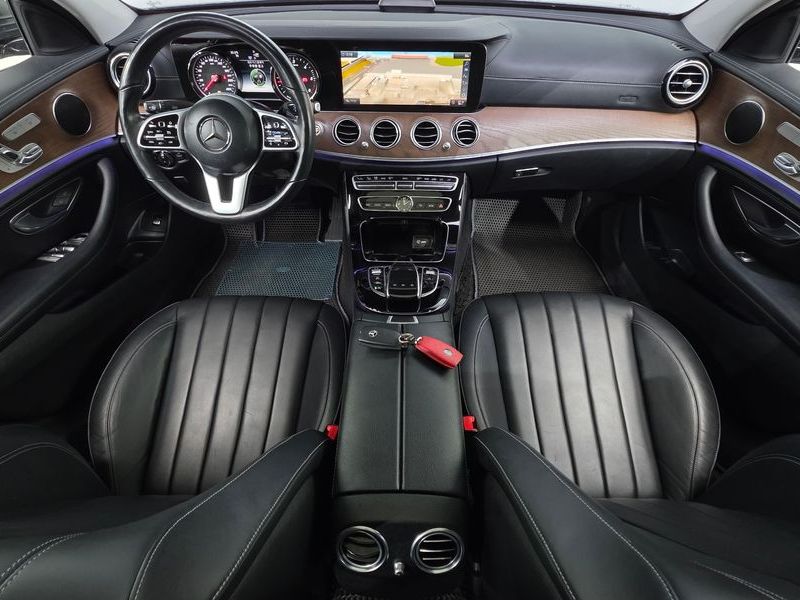 2019 Mercedes-Benz E-Class E220d 4MATIC Exclusive photo 7