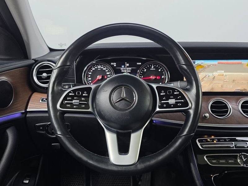 2019 Mercedes-Benz E-Class E220d 4MATIC Exclusive photo 15
