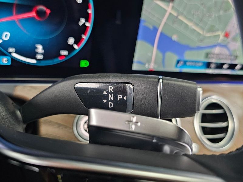 2021 Mercedes-Benz E-Class E250 Exclusive photo 9