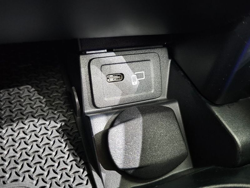 2021 Mercedes-Benz E-Class E250 Exclusive photo 27