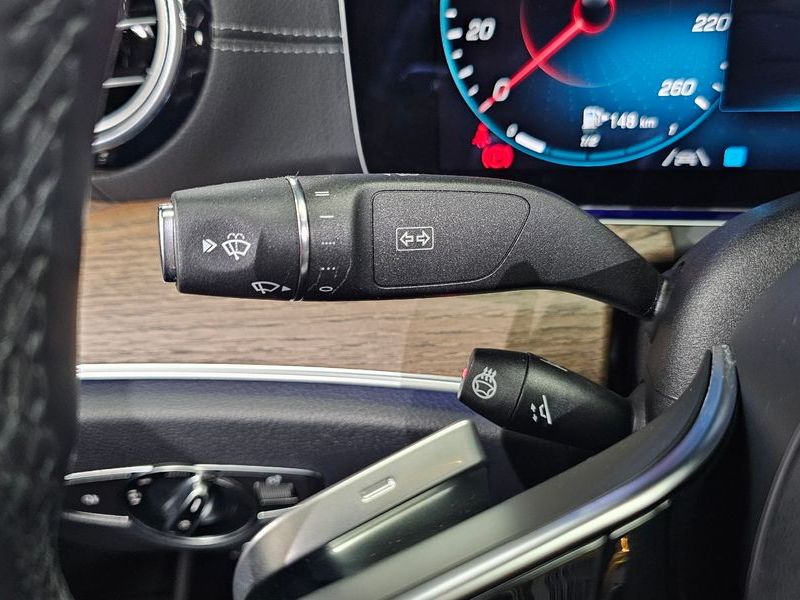 2021 Mercedes-Benz E-Class E250 Exclusive photo 30