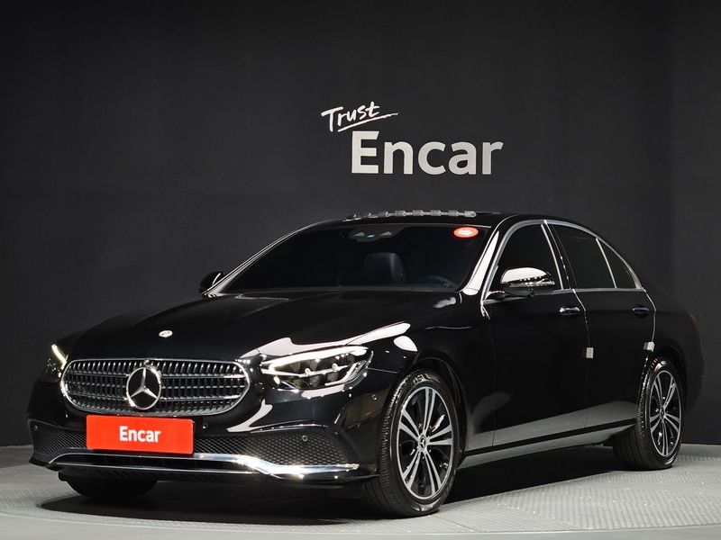 2022 Mercedes-Benz E-Class E250 Avantgarde photo 1