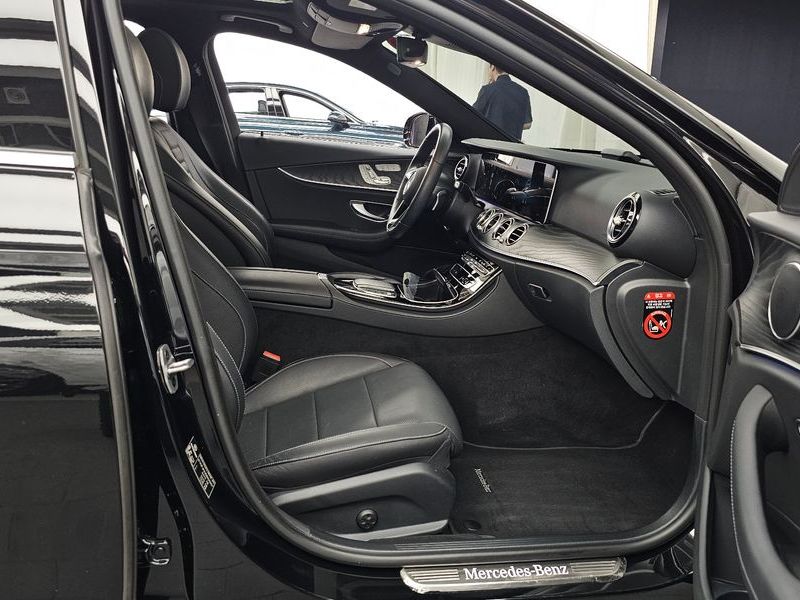 2022 Mercedes-Benz E-Class E250 Avantgarde photo 11