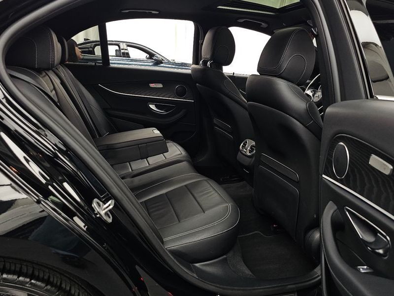 2022 Mercedes-Benz E-Class E250 Avantgarde photo 12