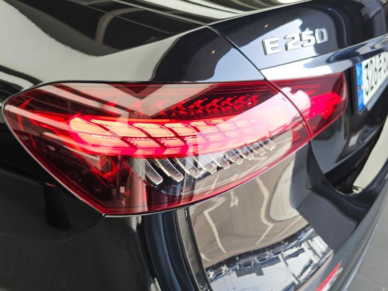 2022 Mercedes-Benz E-Class E250 Avantgarde photo 23