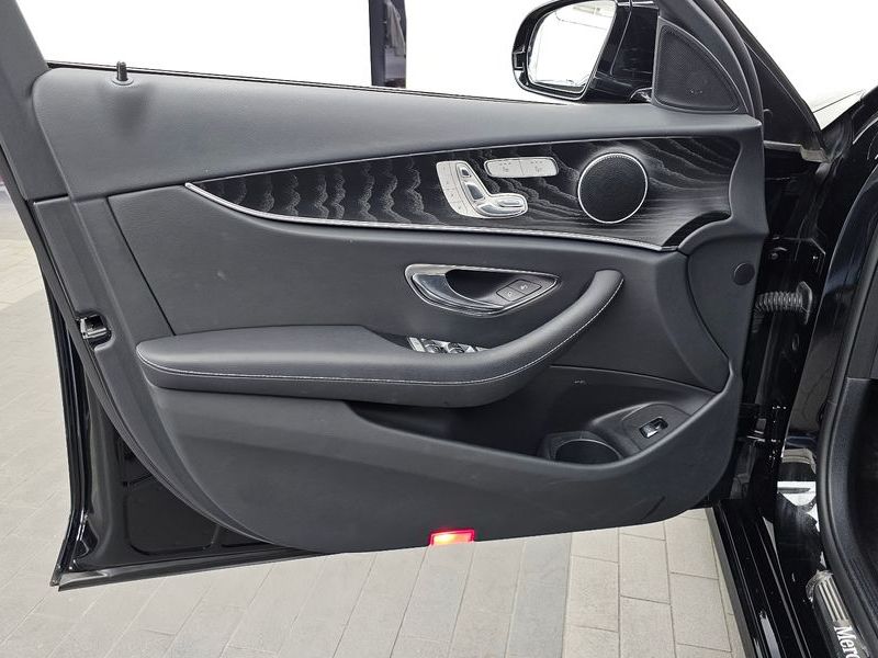 2022 Mercedes-Benz E-Class E250 Avantgarde photo 24