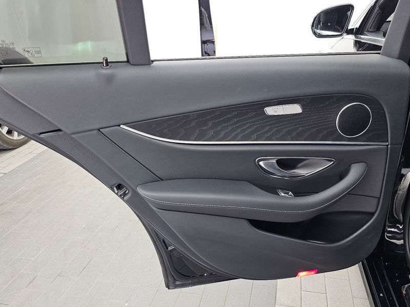 2022 Mercedes-Benz E-Class E250 Avantgarde photo 25