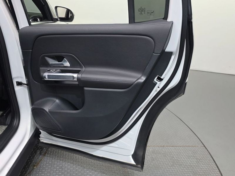 2022 Mercedes-Benz B-Class GLB200 d photo 25