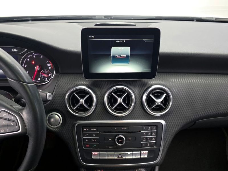2018 Mercedes-Benz A-Class A200 photo 14