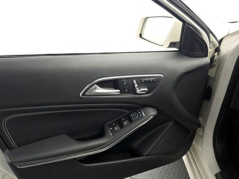 2018 Mercedes-Benz A-Class A200 photo 24