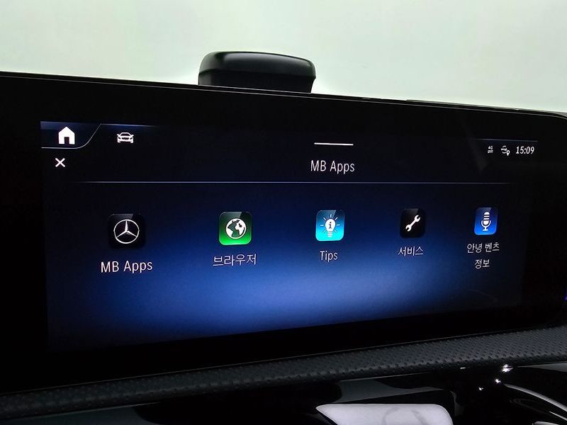 2025 Mercedes-Benz A-Class A220 Hatchback photo 29