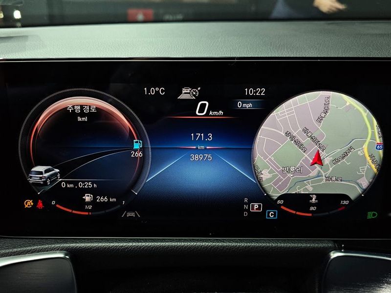 2021 Mercedes-Benz B-Class GLB220 photo 8