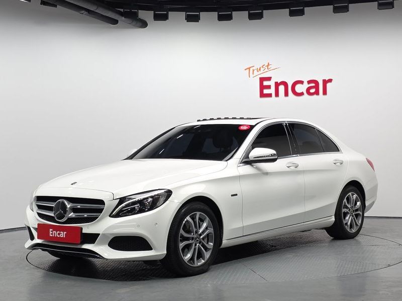 2018 Mercedes-Benz C-Class C350e photo 1
