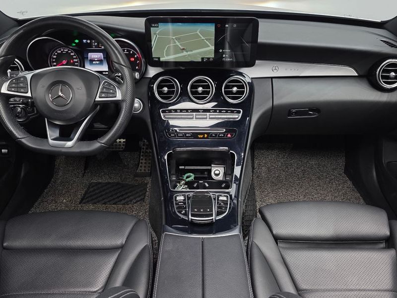 2018 Mercedes-Benz C-Class C350e photo 7