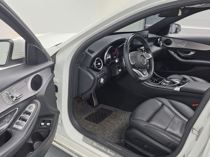 2018 Mercedes-Benz C-Class C350e photo 10