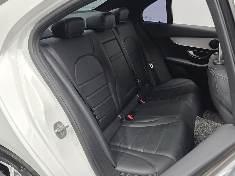2018 Mercedes-Benz C-Class C350e photo 11