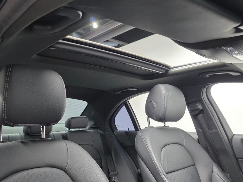2018 Mercedes-Benz C-Class C350e photo 13