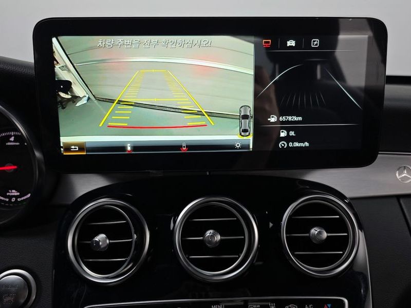 2018 Mercedes-Benz C-Class C350e photo 17