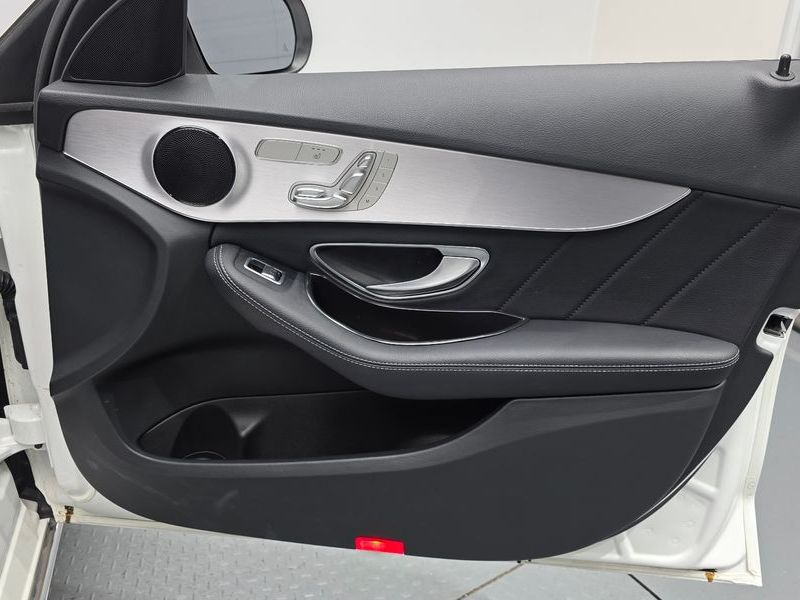 2018 Mercedes-Benz C-Class C350e photo 24