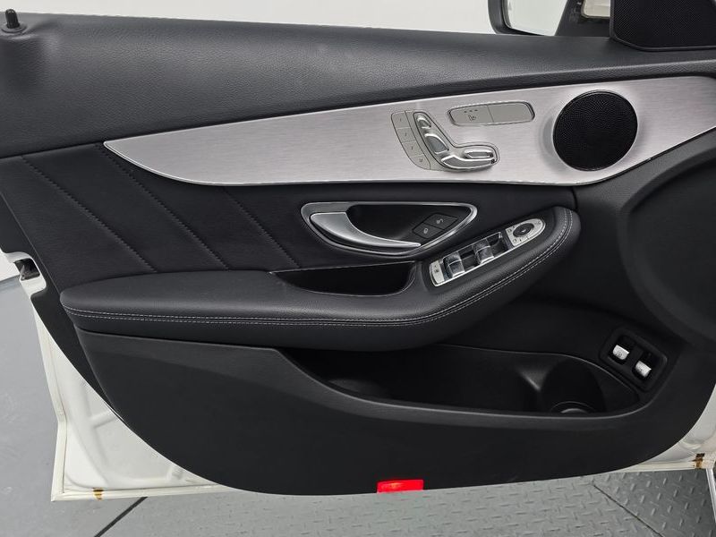 2018 Mercedes-Benz C-Class C350e photo 27