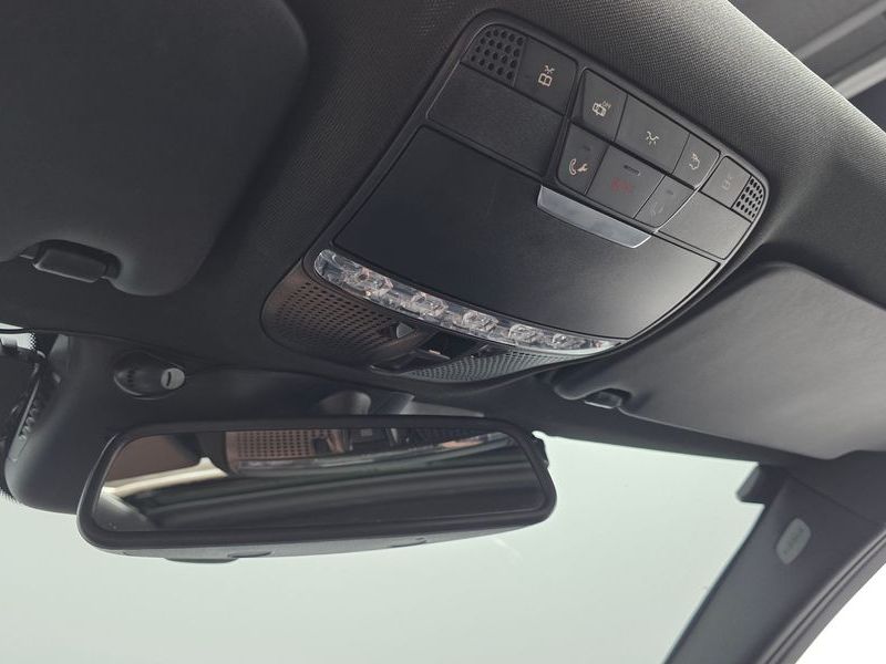 2018 Mercedes-Benz C-Class C350e photo 28