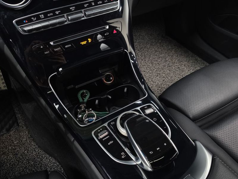 2018 Mercedes-Benz C-Class C350e photo 29