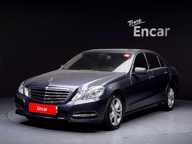 2013 Mercedes-Benz E-Class E220 CDI Avantgarde photo 1