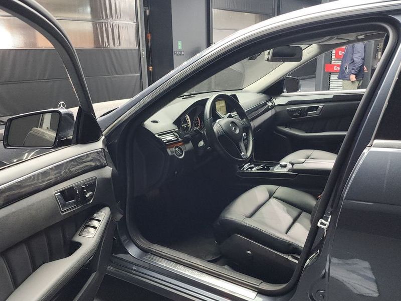2013 Mercedes-Benz E-Class E220 CDI Avantgarde photo 10