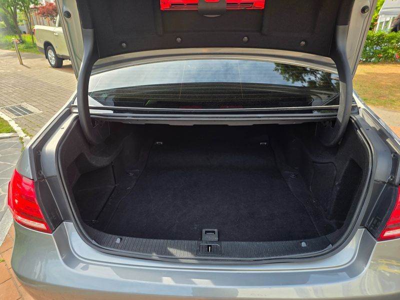 2014 Mercedes-Benz E-Class E220 CDI Avantgarde photo 15