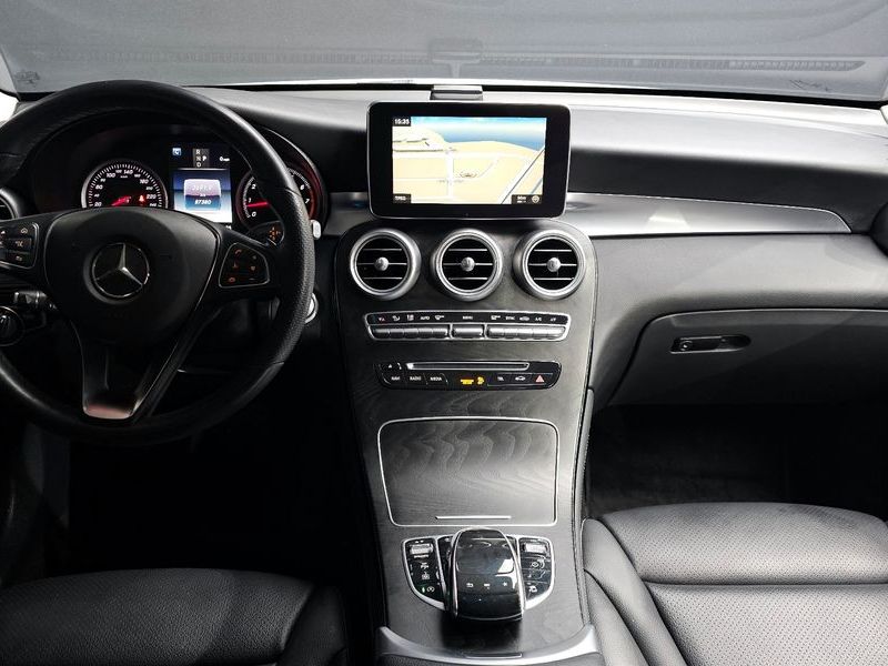 2019 Mercedes-Benz C-Class GLC300 4MATIC photo 7
