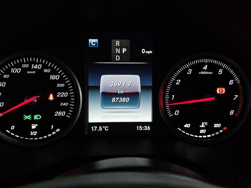 2019 Mercedes-Benz C-Class GLC300 4MATIC photo 8