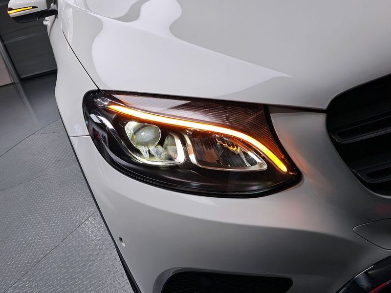 2019 Mercedes-Benz C-Class GLC300 4MATIC photo 22