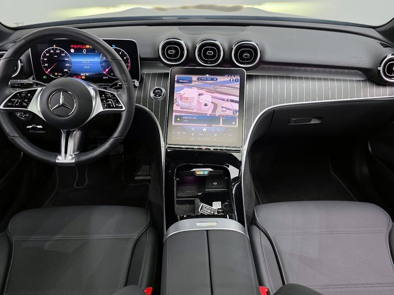 2024 Mercedes-Benz C-Class C300 4MATIC Avantgarde photo 7