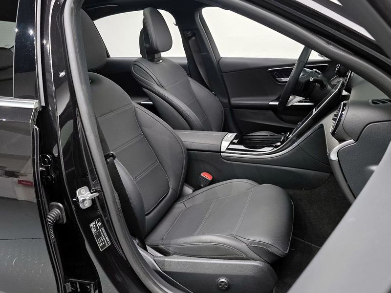 2024 Mercedes-Benz C-Class C300 4MATIC Avantgarde photo 10