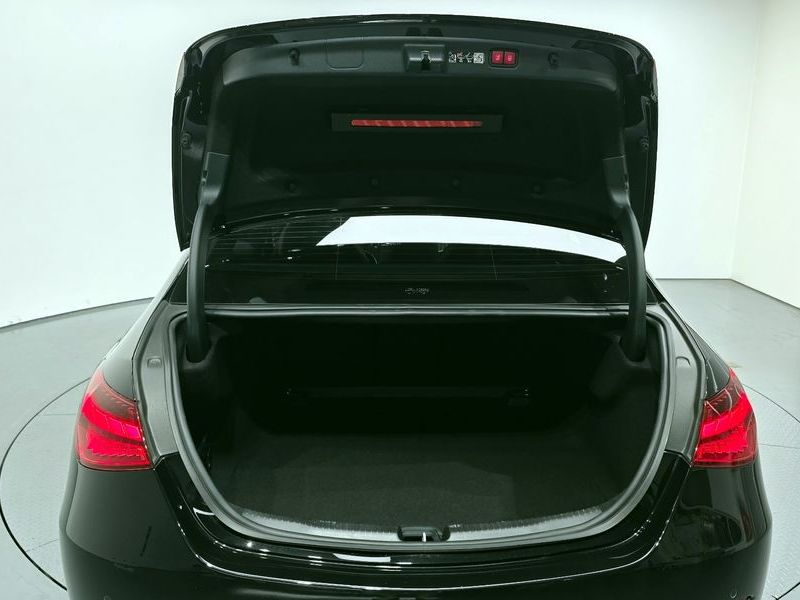 2024 Mercedes-Benz C-Class C300 4MATIC Avantgarde photo 20