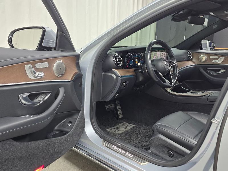 2021 Mercedes-Benz E-Class E250 Exclusive photo 10