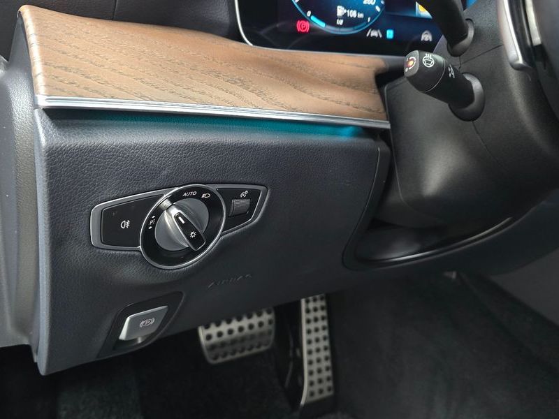 2021 Mercedes-Benz E-Class E250 Exclusive photo 17