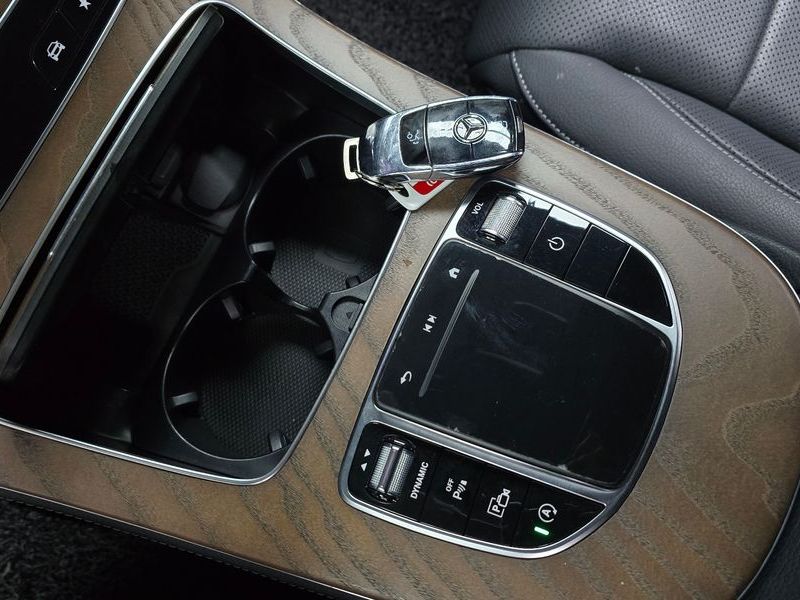 2021 Mercedes-Benz E-Class E250 Exclusive photo 18