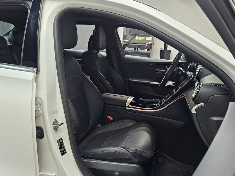 2023 Mercedes-Benz C-Class C200 Avantgarde photo 10