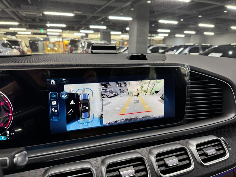 2026 Mercedes-Benz S-Class GLS450 4MATIC photo 7