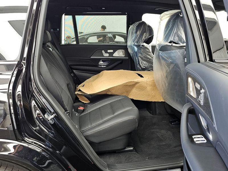 2026 Mercedes-Benz S-Class GLS450 4MATIC photo 12